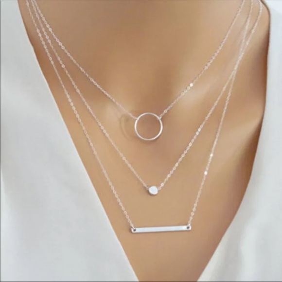 Jewelry - DAINTY SILVER LAYERED NECKLACE